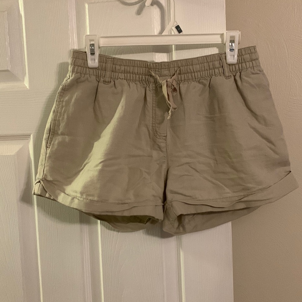 khaki cargo style cloth shorts